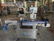 Etiquetadora autom�tica autoadhesiva para botellas cil�ndricas