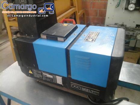 M�quina de goma Meltron