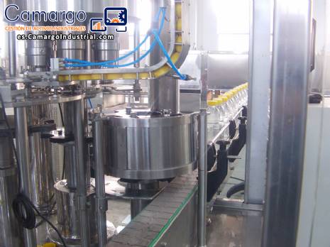 M�quina de llenado rotativa de tres bloques West Equipamentos