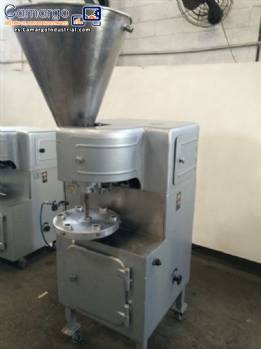 Llenado de tubo met�lico Meteor