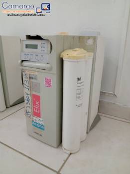Sistema de depuraci�n de agua de laboratorio Millipore Elix 10