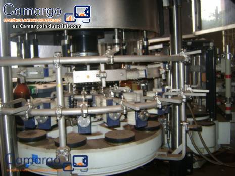 M�quina para etiquetar cervezas