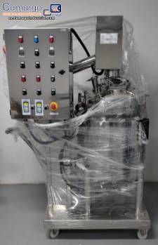 Reactor a presi�n de 100 litros fabricado en acero inoxidable 316L con elevador de tapa, rascador y turbocompresor integrados