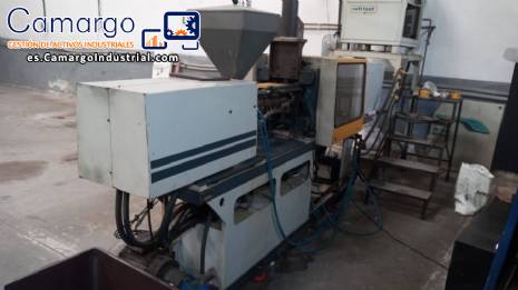 M�quina de moldeo por inyecci�n para ollas y tapas de PS de 80 toneladas Himaco con enfriador Refrisat