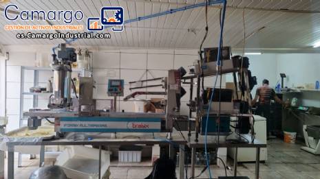 Bralyx Formix Multimasas es una m�quina autom�tica de formado, moldeo y llenado con alimentador extrusor continuo para productos laminados.