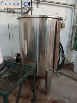 Tanque de acero inoxidable Zegla de 1.000 litros con hervidor