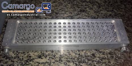 L�nea manual para la fabricaci�n de labiales Alki Machines