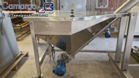 Transportador de tornillo inclinado con silo de acero inoxidable