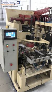 M�quina autom�tica de mechones para escobas