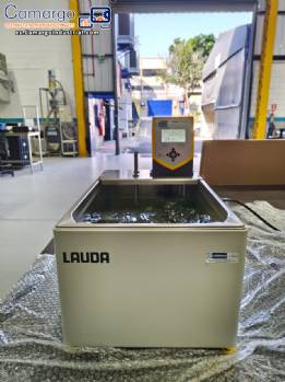 Bañera termostática de sobremesa con sistema de circulación E25 S LAUDA Bañera termostática de sobremesa con sistema de circulación E25 S LAUDA