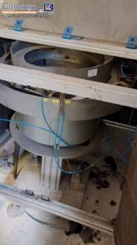 Lote de 6 alimentadores vibratorios Cosberg Lote de 6 alimentadores vibratorios Cosberg