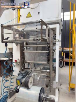 Máquina de envasado automática JCV con báscula de doble dosificación. Máquina de envasado automática JCV con báscula de doble dosificación.